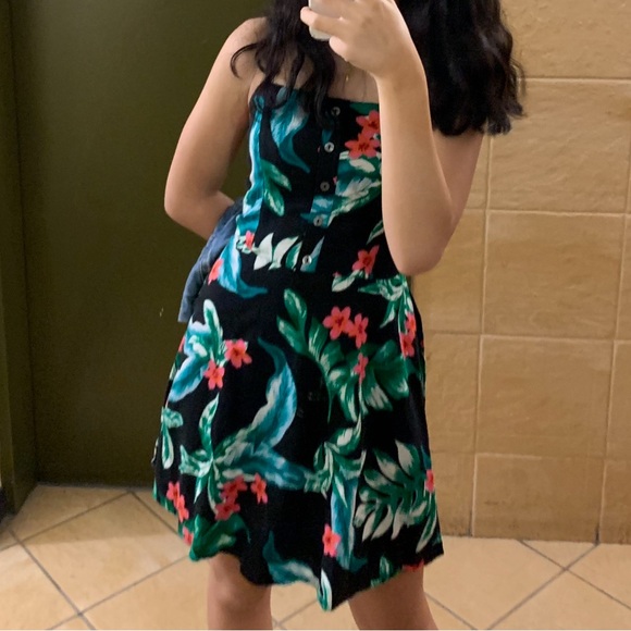 HOLLISTER TROPICAL PRINT A LINE DRESS - Picture 6 of 7